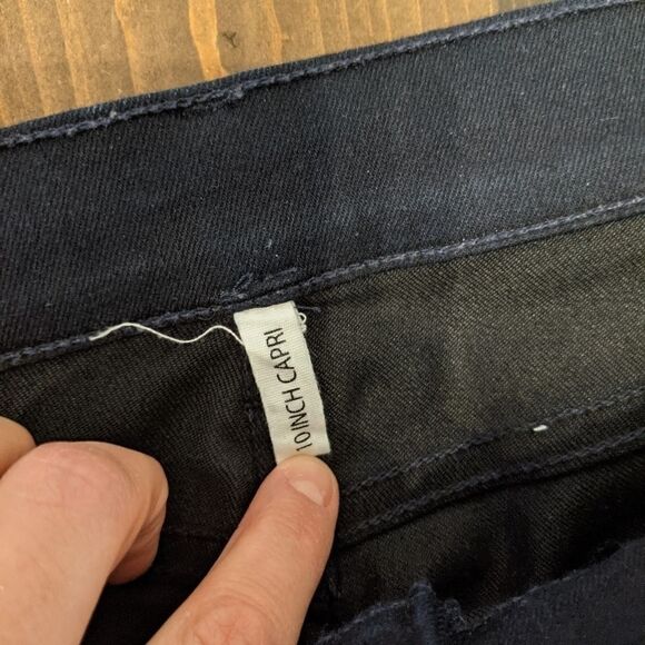 RAG & BONE 10-in Capri Jean in Indigo side zip - Picture 9 of 9